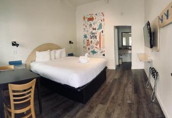 Ocean Palms Motel allows 18 year olds to book a room