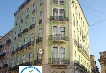 Pensao Londres has Balcony rooms