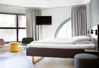 Comfort Hotel Bergen allows 18 year olds to book a room
