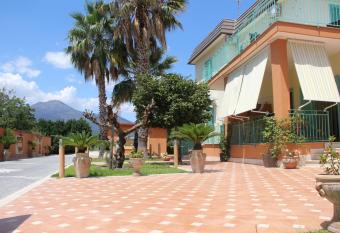 Villa Julia has Balcony rooms