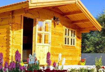 Cyprus Glamping Park has Balcony rooms