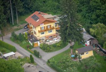 Fr  hst  ckspension Blasge has Balcony rooms