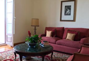 Casa Jean Pineau has Balcony rooms