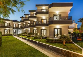 Ilis Villas has Balcony rooms