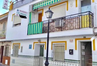 Pension Los Faroles has Balcony rooms