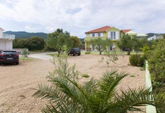 Vila Lukrecija allows 18 year olds to book a room