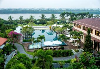 Silk Sense Hoi An River Resort - A Sustainable Destination allows 18 year olds to book a room
