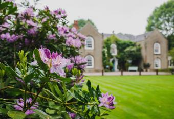 Old Rectory House & Bedrooms allows 18 year olds to book a room