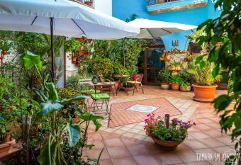 La Finestra sul Cortile B&B allows 18 year olds to book a room