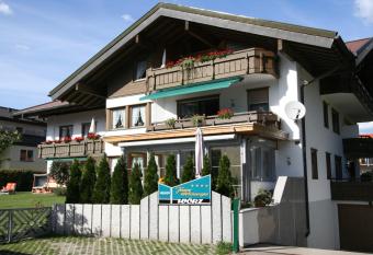 Ferienwohnungen Worz allows 18 year olds to book a room