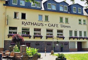 Pension D  ren allows 18 year olds to book a room