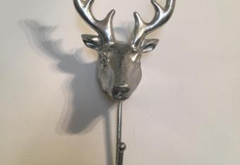 Affittacamere  allows 18 year olds to book a room