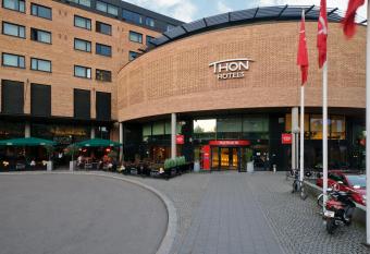 Thon Hotel Ski allows 18 year olds to book a room