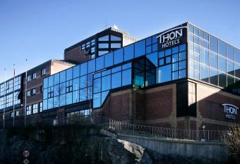Thon Hotel Bergen Airport allows 18 year olds to book a room