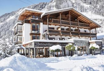 Huber s Boutique Hotel has Balcony rooms