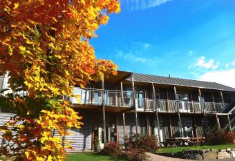 Vikingskipet Hotell allows 18 year olds to book a room