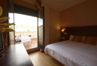 Hotel Campos de Castilla has Balcony rooms