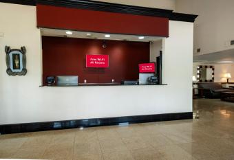 Red Roof Inn Charlotte - University allows 18 year olds to book a room