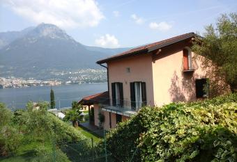 B&B L erica has Balcony rooms