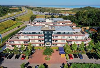 Fletcher Wellness-Hotel Kamperduinen allows 18 year olds to book a room