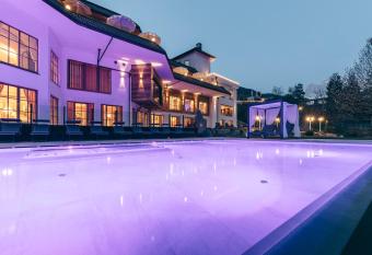 Engel Gourmet&Spa allows 18 year olds to book a room