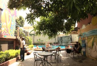 Hostel Nucapacha allows 18 year olds to book a room