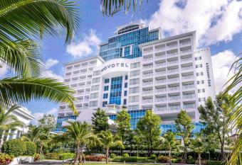 Novotel Phuket City Phokeethra allows 18 year olds to book a room