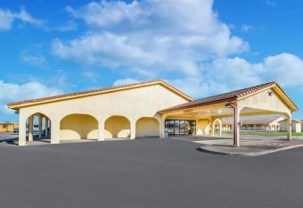 Americas Best Value Inn Bonham has Smoking rooms