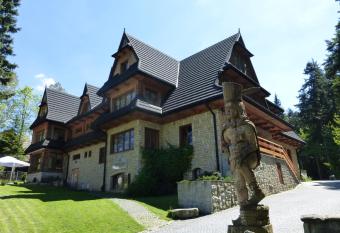 Hotel Dw  r Karol  wka has Balcony rooms