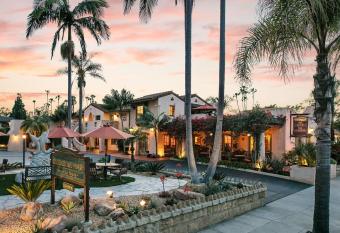 Brisas Del Mar Inn at the Beach allows 18 year olds to book a room