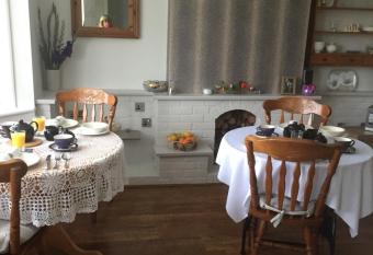 Southend Airport Bed & Breakfast allows 18 year olds to book a room