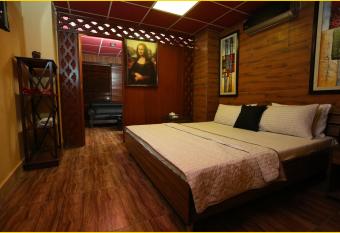 Hotel Seaview allows 18 year olds to book a room