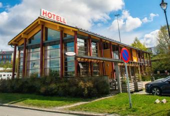 Sandmoen Bed & Breakfast, Free Parking allows 18 year olds to book a room