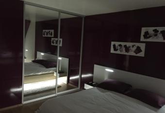 Appartement des trois fronti  res has Balcony rooms