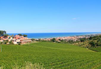 Il Parco Sul Mare Resort & SPA allows 18 year olds to book a room