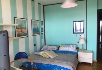 Villa Angela has rooms with a private hot tub