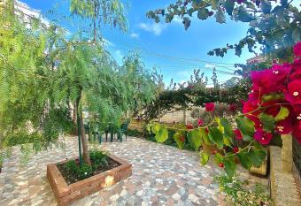 La Bouganville B&B has Balcony rooms