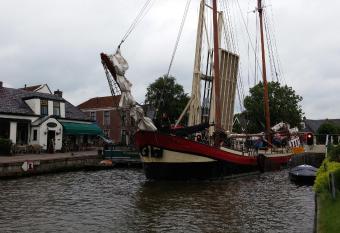 Hotel Restaurant It posthus allows 18 year olds to book a room
