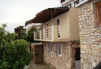 Holiday house with a parking space Borje, Peljesac - 12506 has Balcony rooms