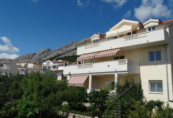 Apartments by the sea Nemira, Omis - 13055 has Balcony rooms