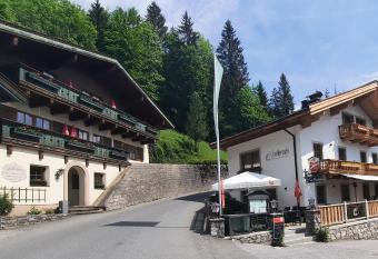 Forellenstube has Balcony rooms