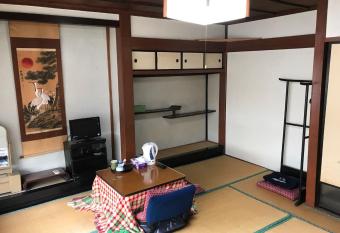 Niko Ryokan has Smoking rooms