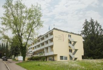 VitalBoutique Hotel Zurzacherhof allows 18 year olds to book a room