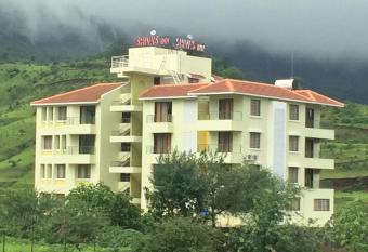 Hotel Shiva s Inn allows 18 year olds to book a room