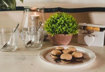 Tenuta Montezeglio Country Family House has rooms with a private hot tub