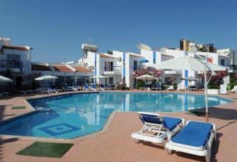 Alexia Hotel Apartments allows 18 year olds to book a room