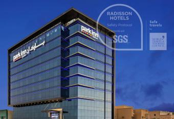 Park Inn by Radisson Jeddah Madinah Road allows 18 year olds to book a room