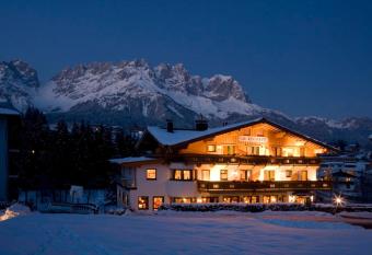 Pension Alexandra has Balcony rooms