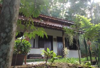 Entre Arvores Ref  gio allows 18 year olds to book a room