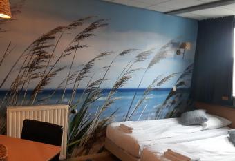 Hotel Velsen allows 18 year olds to book a room